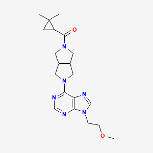 molecular formula C20H28N6O2 B6465652 6-[5-(2,2-dimethylcyclopropanecarbonyl)-octahydropyrrolo[3,4-c]pyrrol-2-yl]-9-(2-methoxyethyl)-9H-purine CAS No. 2640955-86-6