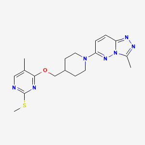 molecular formula C18H23N7OS B6466797 5-methyl-4-[(1-{3-methyl-[1,2,4]triazolo[4,3-b]pyridazin-6-yl}piperidin-4-yl)methoxy]-2-(methylsulfanyl)pyrimidine CAS No. 2640946-36-5