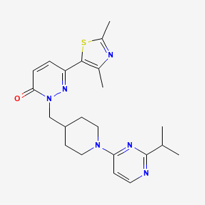 molecular formula C22H28N6OS B6466996 6-(2,4-dimethyl-1,3-thiazol-5-yl)-2-({1-[2-(propan-2-yl)pyrimidin-4-yl]piperidin-4-yl}methyl)-2,3-dihydropyridazin-3-one CAS No. 2640873-10-3