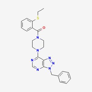 1-{3-benzyl-3H-[1,2,3]triazolo[4,5-d]pyrimidin-7-yl}-4-[2-(ethylsulfanyl)benzoyl]piperazine
