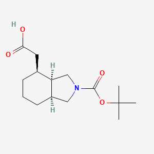 molecular formula C15H25NO4 B6591001 Racemic-2-((3aR,4S,7aS)-2-(tert-butoxycarbonyl)octahydro-1H-isoindol-4-yl)acetic acid CAS No. 1251012-17-5