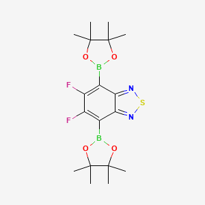 molecular formula C18H24B2F2N2O4S B6591181 5,6-Difluoro-4,7-bis(4,4,5,5-tetramethyl-1,3,2-dioxaborolan-2-yl)benzo[c][1,2,5]thiadiazole CAS No. 1295502-63-4