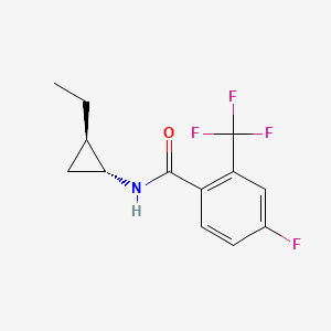 molecular formula C13H13F4NO B6718998 N-[(1R,2R)-2-ethylcyclopropyl]-4-fluoro-2-(trifluoromethyl)benzamide 