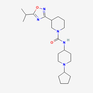 molecular formula C21H35N5O2 B6755272 N-(1-cyclopentylpiperidin-4-yl)-3-(5-propan-2-yl-1,2,4-oxadiazol-3-yl)piperidine-1-carboxamide 