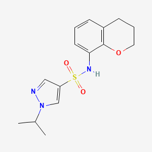 molecular formula C15H19N3O3S B6756954 N-(3,4-dihydro-2H-chromen-8-yl)-1-propan-2-ylpyrazole-4-sulfonamide 
