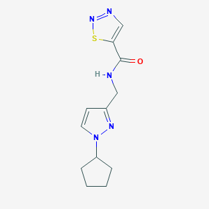 molecular formula C12H15N5OS B6758416 N-[(1-cyclopentylpyrazol-3-yl)methyl]thiadiazole-5-carboxamide 