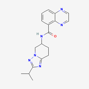 molecular formula C18H20N6O B6765761 N-(2-propan-2-yl-5,6,7,8-tetrahydro-[1,2,4]triazolo[1,5-a]pyridin-6-yl)quinoxaline-5-carboxamide 