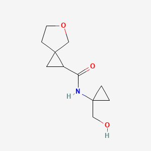 molecular formula C11H17NO3 B6766926 N-[1-(hydroxymethyl)cyclopropyl]-5-oxaspiro[2.4]heptane-2-carboxamide 