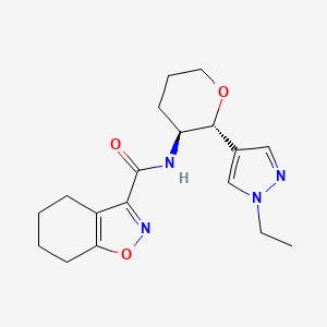 molecular formula C18H24N4O3 B6770235 N-[(2R,3S)-2-(1-ethylpyrazol-4-yl)oxan-3-yl]-4,5,6,7-tetrahydro-1,2-benzoxazole-3-carboxamide 