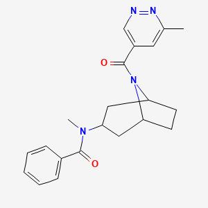 molecular formula C21H24N4O2 B6771977 N-methyl-N-[8-(6-methylpyridazine-4-carbonyl)-8-azabicyclo[3.2.1]octan-3-yl]benzamide 