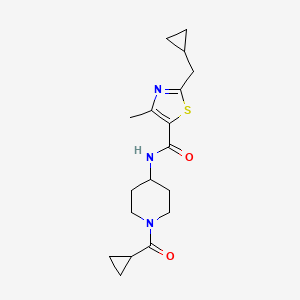 molecular formula C18H25N3O2S B6772442 N-[1-(cyclopropanecarbonyl)piperidin-4-yl]-2-(cyclopropylmethyl)-4-methyl-1,3-thiazole-5-carboxamide 