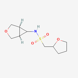 molecular formula C10H17NO4S B6779202 N-[(1R,5S)-3-oxabicyclo[3.1.0]hexan-6-yl]-1-(oxolan-2-yl)methanesulfonamide 