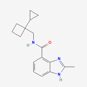 molecular formula C17H21N3O B6782265 N-[(1-cyclopropylcyclobutyl)methyl]-2-methyl-1H-benzimidazole-4-carboxamide 