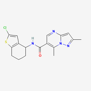 molecular formula C17H17ClN4OS B6791178 N-(2-chloro-4,5,6,7-tetrahydro-1-benzothiophen-4-yl)-2,7-dimethylpyrazolo[1,5-a]pyrimidine-6-carboxamide 