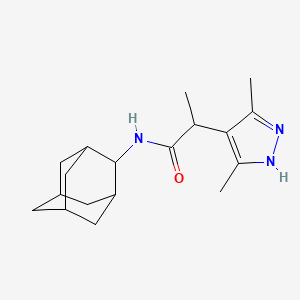 molecular formula C18H27N3O B6793309 N-(2-adamantyl)-2-(3,5-dimethyl-1H-pyrazol-4-yl)propanamide 