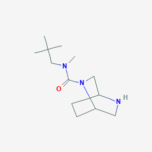 molecular formula C13H25N3O B6808411 N-(2,2-dimethylpropyl)-N-methyl-2,5-diazabicyclo[2.2.2]octane-2-carboxamide 