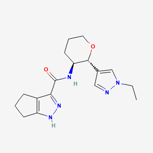 molecular formula C17H23N5O2 B6817688 N-[(2R,3S)-2-(1-ethylpyrazol-4-yl)oxan-3-yl]-1,4,5,6-tetrahydrocyclopenta[c]pyrazole-3-carboxamide 