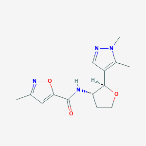 molecular formula C14H18N4O3 B6819013 N-[(2R,3S)-2-(1,5-dimethylpyrazol-4-yl)oxolan-3-yl]-3-methyl-1,2-oxazole-5-carboxamide 