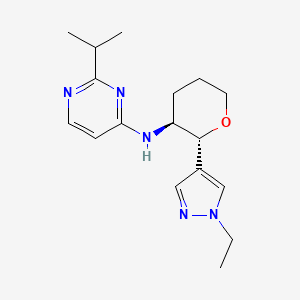 molecular formula C17H25N5O B6819622 N-[(2R,3S)-2-(1-ethylpyrazol-4-yl)oxan-3-yl]-2-propan-2-ylpyrimidin-4-amine 