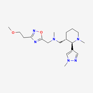 molecular formula C18H30N6O2 B6826981 N-[[3-(2-methoxyethyl)-1,2,4-oxadiazol-5-yl]methyl]-N-methyl-1-[(2R,3S)-1-methyl-2-(1-methylpyrazol-4-yl)piperidin-3-yl]methanamine 