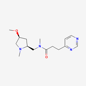 molecular formula C15H24N4O2 B6841714 N-[[(2S,4S)-4-methoxy-1-methylpyrrolidin-2-yl]methyl]-N-methyl-3-pyrimidin-4-ylpropanamide 