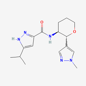 molecular formula C16H23N5O2 B6866756 N-[(2R,3S)-2-(1-methylpyrazol-4-yl)oxan-3-yl]-5-propan-2-yl-1H-pyrazole-3-carboxamide 