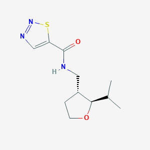molecular formula C11H17N3O2S B6869165 N-[[(2R,3R)-2-propan-2-yloxolan-3-yl]methyl]thiadiazole-5-carboxamide 