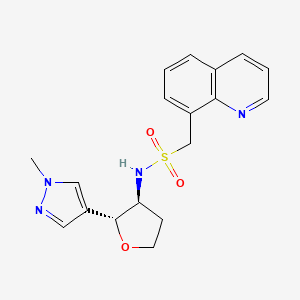 molecular formula C18H20N4O3S B6885624 N-[(2R,3S)-2-(1-methylpyrazol-4-yl)oxolan-3-yl]-1-quinolin-8-ylmethanesulfonamide 