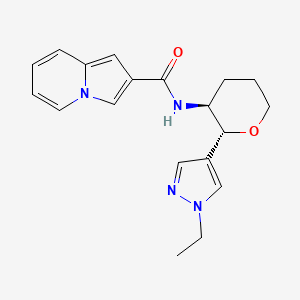 molecular formula C19H22N4O2 B6887545 N-[(2R,3S)-2-(1-ethylpyrazol-4-yl)oxan-3-yl]indolizine-2-carboxamide 