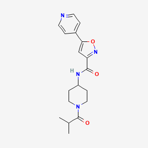molecular formula C18H22N4O3 B6903878 N-[1-(2-methylpropanoyl)piperidin-4-yl]-5-pyridin-4-yl-1,2-oxazole-3-carboxamide 