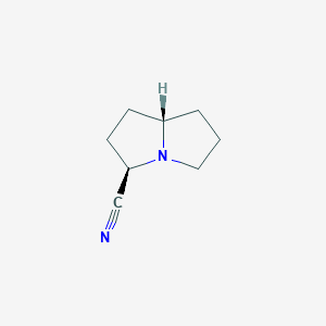 molecular formula C8H12N2 B069058 (3R,8S)-2,3,5,6,7,8-Hexahydro-1H-pyrrolizine-3-carbonitrile CAS No. 194141-79-2