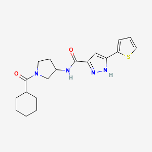 molecular formula C19H24N4O2S B6937646 N-[1-(cyclohexanecarbonyl)pyrrolidin-3-yl]-5-thiophen-2-yl-1H-pyrazole-3-carboxamide 