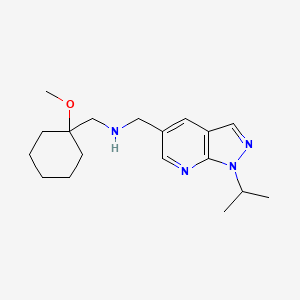 molecular formula C18H28N4O B6939787 N-[(1-methoxycyclohexyl)methyl]-1-(1-propan-2-ylpyrazolo[3,4-b]pyridin-5-yl)methanamine 