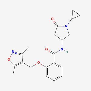 molecular formula C20H23N3O4 B6940243 N-(1-cyclopropyl-5-oxopyrrolidin-3-yl)-2-[(3,5-dimethyl-1,2-oxazol-4-yl)methoxy]benzamide 
