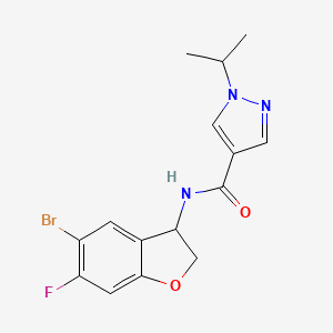 molecular formula C15H15BrFN3O2 B6953288 N-(5-bromo-6-fluoro-2,3-dihydro-1-benzofuran-3-yl)-1-propan-2-ylpyrazole-4-carboxamide 
