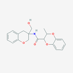 molecular formula C20H21NO5 B7003719 N-[3-(hydroxymethyl)-2,4-dihydrochromen-3-yl]-2-methyl-2,3-dihydro-1,4-benzodioxine-3-carboxamide 