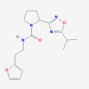molecular formula C16H22N4O3 B7073183 N-[2-(furan-2-yl)ethyl]-2-(5-propan-2-yl-1,2,4-oxadiazol-3-yl)pyrrolidine-1-carboxamide 
