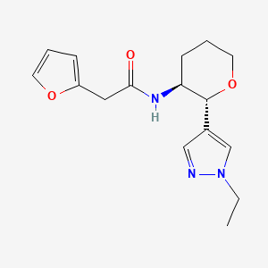 molecular formula C16H21N3O3 B7080029 N-[(2R,3S)-2-(1-ethylpyrazol-4-yl)oxan-3-yl]-2-(furan-2-yl)acetamide 