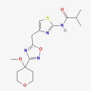 molecular formula C16H22N4O4S B7083828 N-[4-[[3-(4-methoxyoxan-4-yl)-1,2,4-oxadiazol-5-yl]methyl]-1,3-thiazol-2-yl]-2-methylpropanamide 