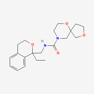molecular formula C20H28N2O4 B7123018 N-[(1-ethyl-3,4-dihydroisochromen-1-yl)methyl]-2,6-dioxa-9-azaspiro[4.5]decane-9-carboxamide 