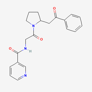 molecular formula C20H21N3O3 B7145716 N-[2-oxo-2-(2-phenacylpyrrolidin-1-yl)ethyl]pyridine-3-carboxamide 