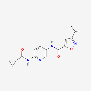 molecular formula C16H18N4O3 B7176909 N-[6-(cyclopropanecarbonylamino)pyridin-3-yl]-3-propan-2-yl-1,2-oxazole-5-carboxamide 