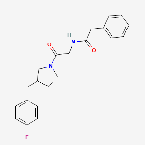 molecular formula C21H23FN2O2 B7180798 N-[2-[3-[(4-fluorophenyl)methyl]pyrrolidin-1-yl]-2-oxoethyl]-2-phenylacetamide 