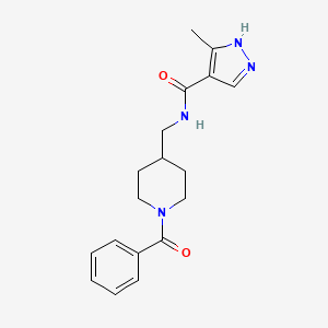molecular formula C18H22N4O2 B7181871 N-[(1-benzoylpiperidin-4-yl)methyl]-5-methyl-1H-pyrazole-4-carboxamide 