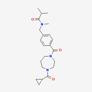 molecular formula C22H31N3O3 B7203601 N-[[4-[4-(cyclopropanecarbonyl)-1,4-diazepane-1-carbonyl]phenyl]methyl]-N,2-dimethylpropanamide 