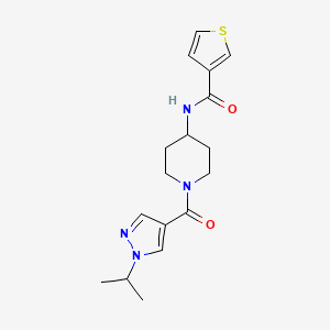 molecular formula C17H22N4O2S B7206087 N-[1-(1-propan-2-ylpyrazole-4-carbonyl)piperidin-4-yl]thiophene-3-carboxamide 