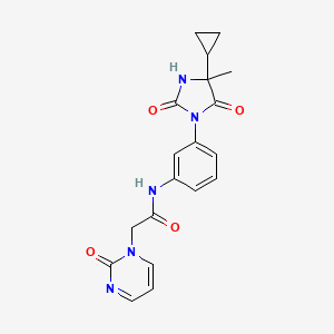 molecular formula C19H19N5O4 B7226005 N-[3-(4-cyclopropyl-4-methyl-2,5-dioxoimidazolidin-1-yl)phenyl]-2-(2-oxopyrimidin-1-yl)acetamide 