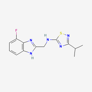 molecular formula C13H14FN5S B7269772 N-[(4-fluoro-1H-benzimidazol-2-yl)methyl]-3-propan-2-yl-1,2,4-thiadiazol-5-amine 