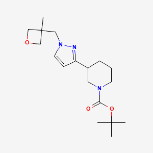molecular formula C18H29N3O3 B7278548 Tert-butyl 3-[1-[(3-methyloxetan-3-yl)methyl]pyrazol-3-yl]piperidine-1-carboxylate 
