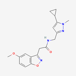 molecular formula C18H20N4O3 B7292471 N-[(5-cyclopropyl-1-methylpyrazol-3-yl)methyl]-2-(5-methoxy-1,2-benzoxazol-3-yl)acetamide 